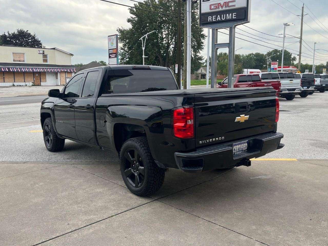 2017 Chevrolet Silverado 1500 Custom LOW KM LOCAL TRADE Photo