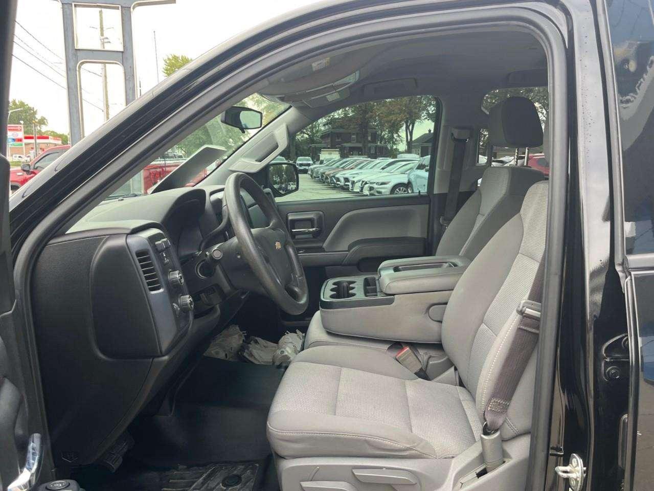 2017 Chevrolet Silverado 1500 Custom LOW KM LOCAL TRADE Photo