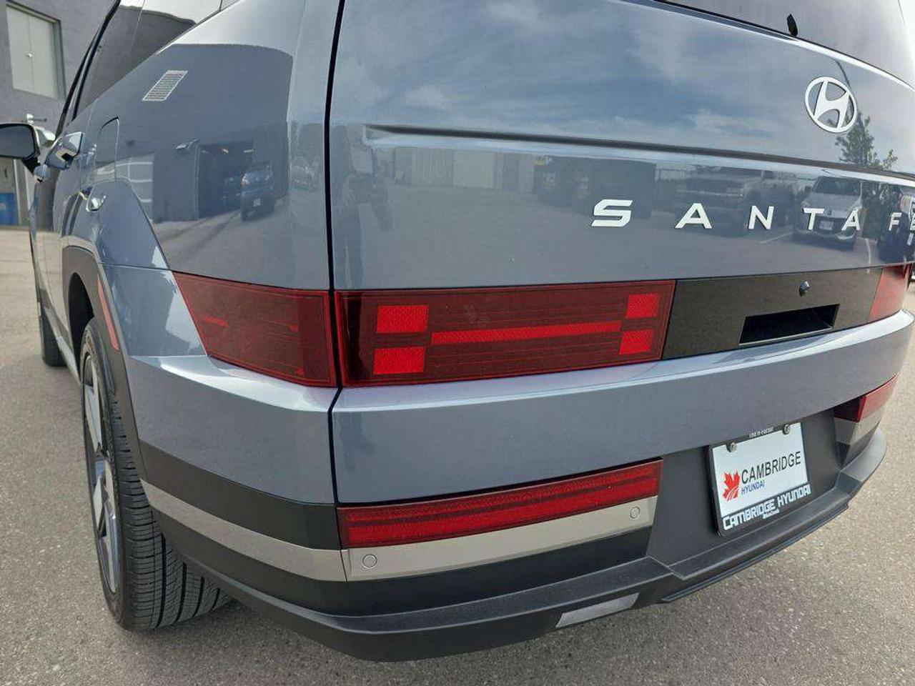 2025 Hyundai Santa Fe Preferred Trend   NO ACCIDENTS LEATHER 6.8L/100KM Photo
