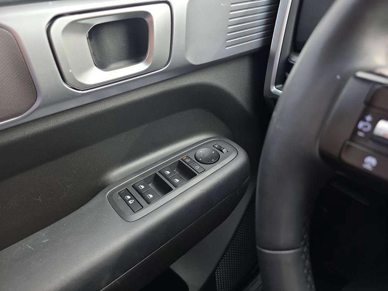 2025 Hyundai Santa Fe Preferred Trend   NO ACCIDENTS LEATHER 6.8L/100KM Photo