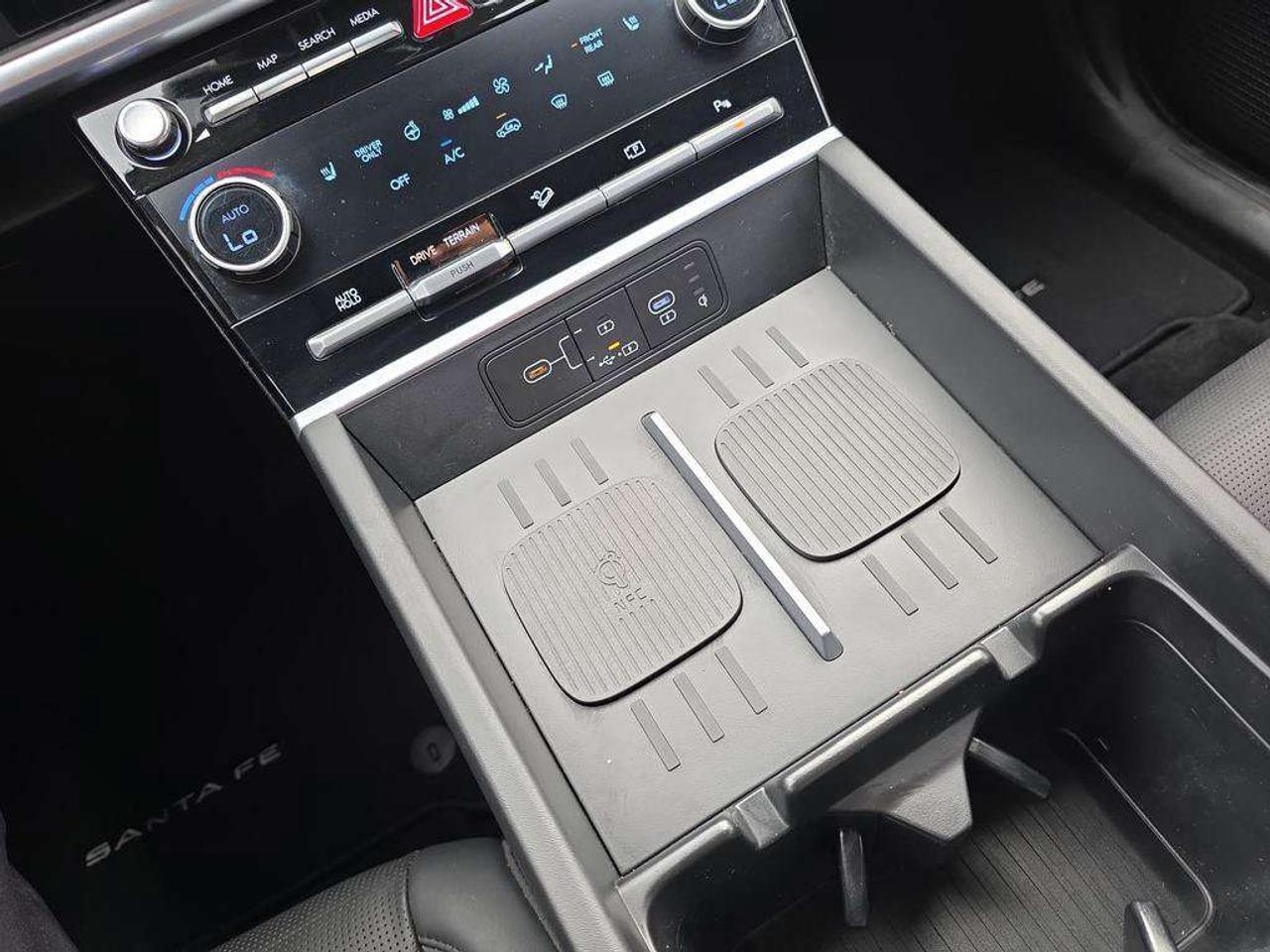 2025 Hyundai Santa Fe Preferred Trend   NO ACCIDENTS LEATHER 6.8L/100KM Photo