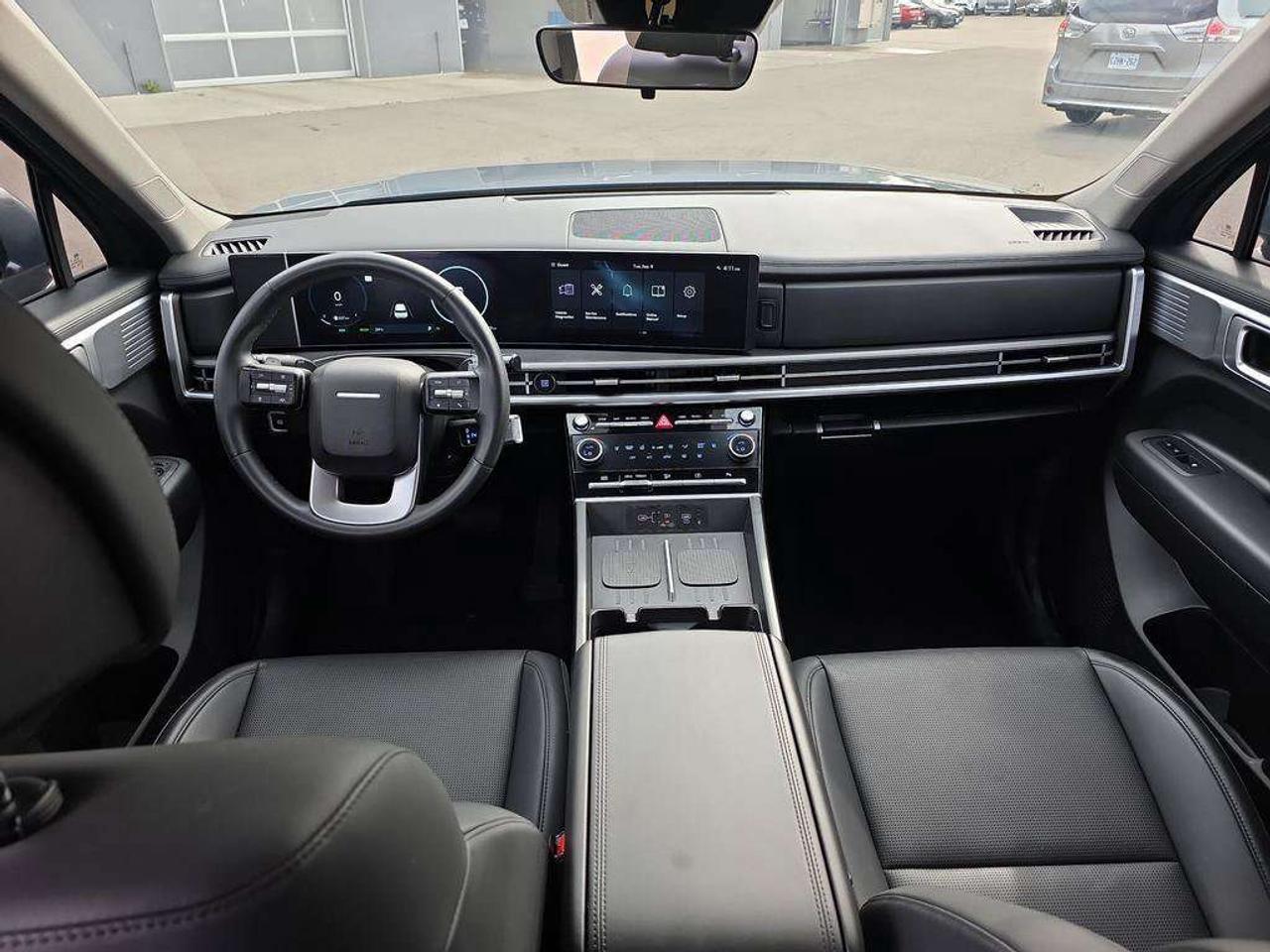 2025 Hyundai Santa Fe Preferred Trend   NO ACCIDENTS LEATHER 6.8L/100KM Photo