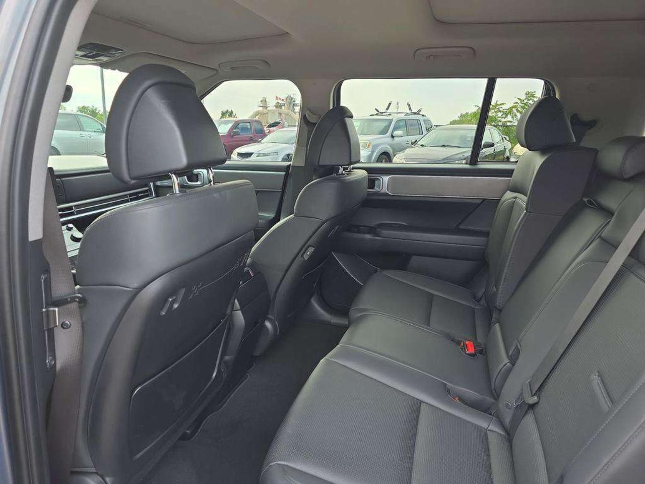 2025 Hyundai Santa Fe Preferred Trend   NO ACCIDENTS LEATHER 6.8L/100KM Photo