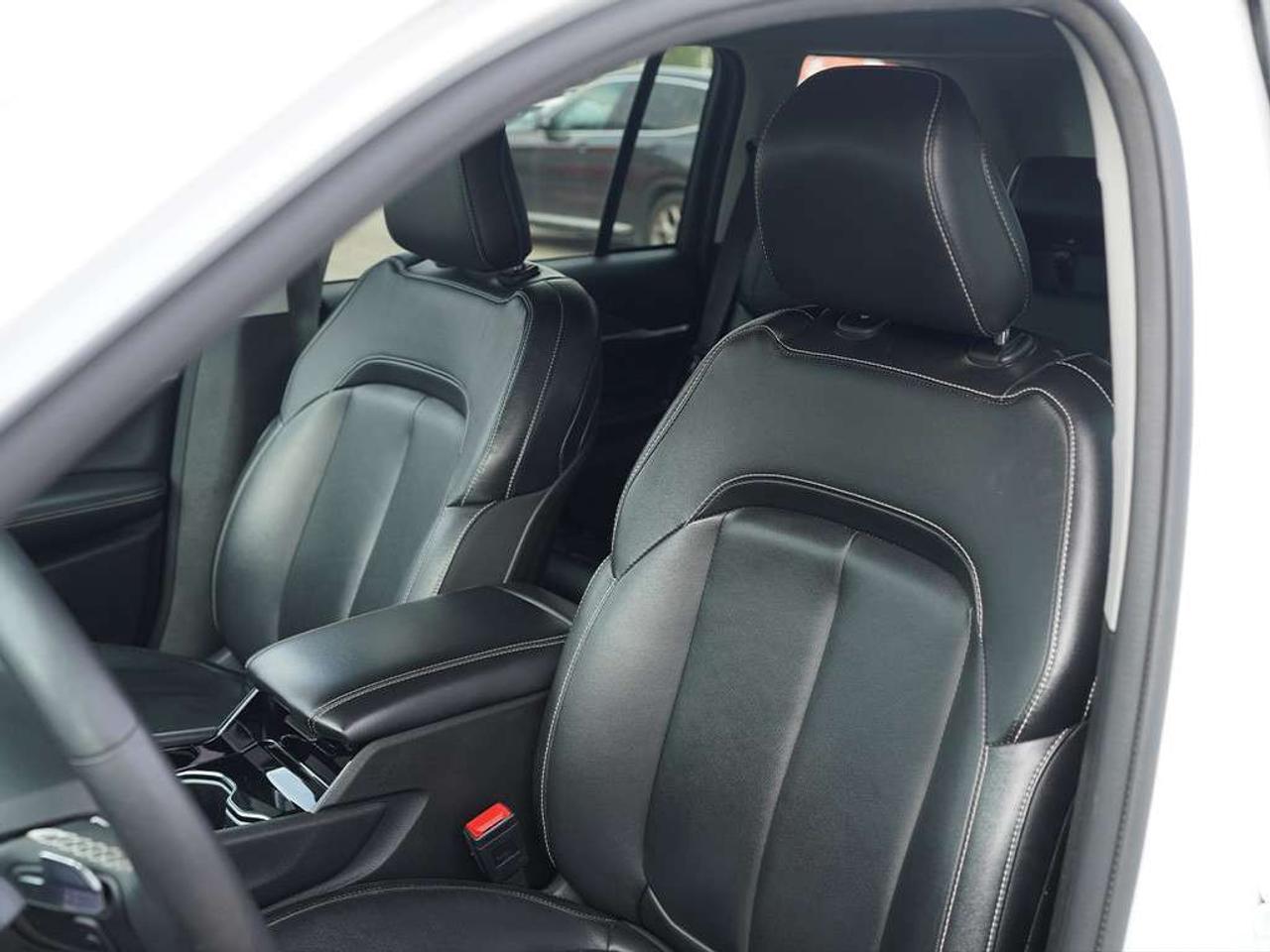 2023 Jeep Grand Cherokee Limited Adaptive Cruise Control Apple CarPlay Leather Seats. Photo