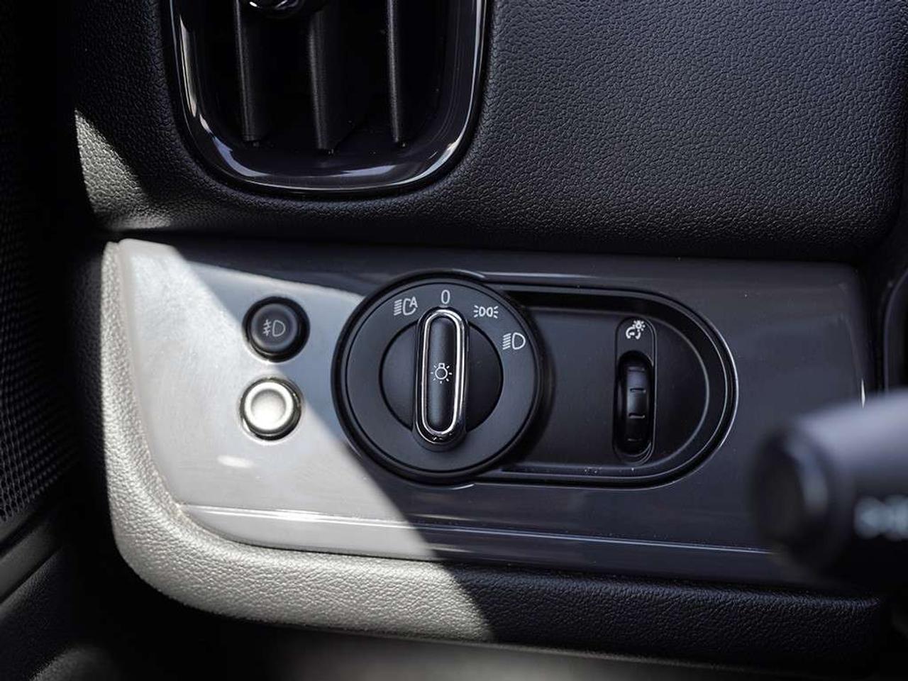 2021 MINI Cooper Countryman AWD Sunroof GPS Photo