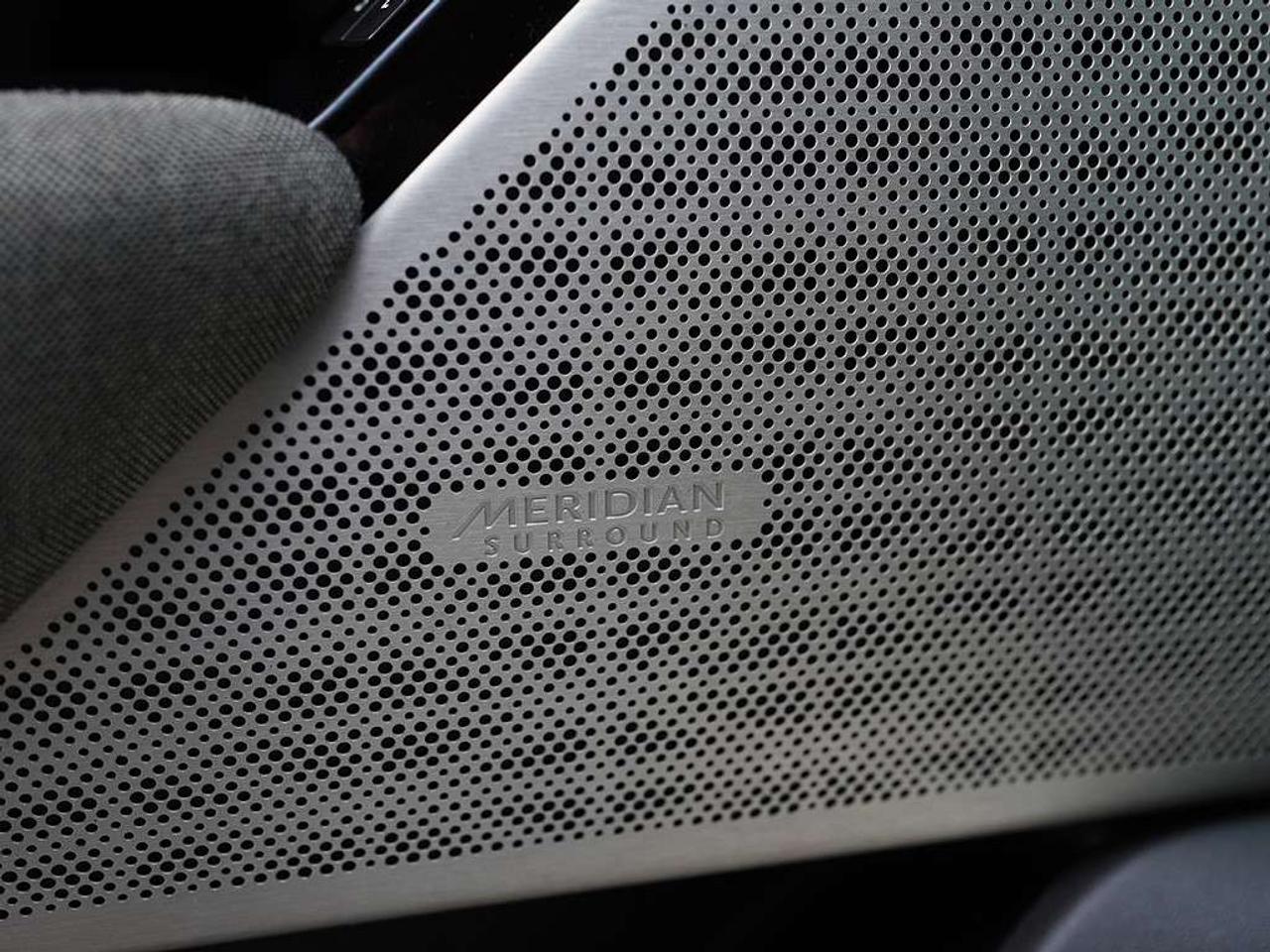 2019 Land Rover Range Rover Velar P380 R-Dynamic HSE Heads up Display Massage seats. Photo