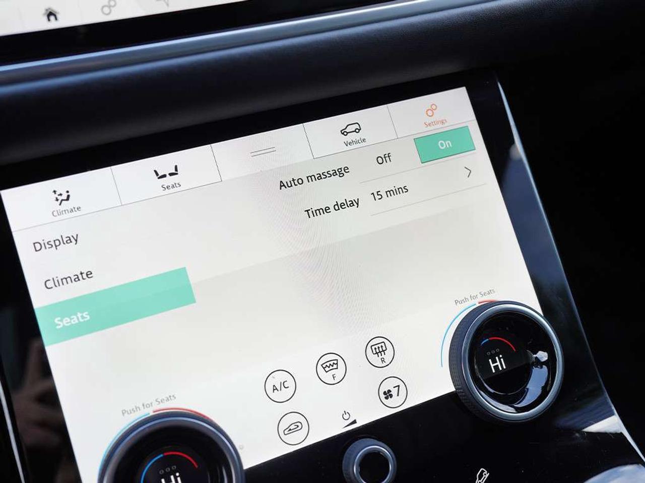 2019 Land Rover Range Rover Velar P380 R-Dynamic HSE Heads up Display Massage seats. Photo