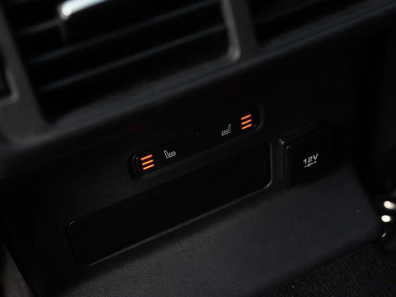 2019 Land Rover Range Rover Velar P380 R-Dynamic HSE Heads up Display Massage seats. Photo