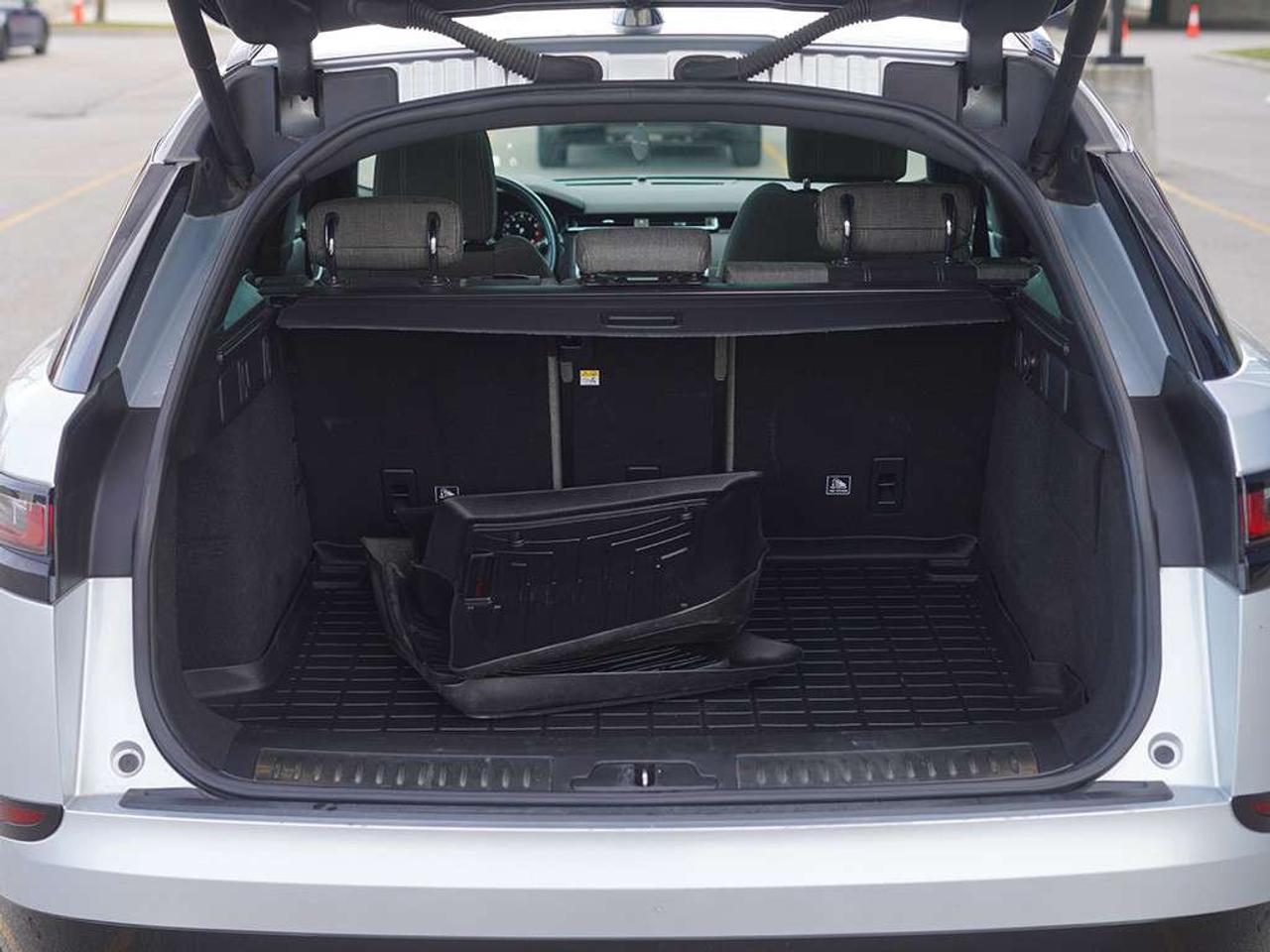 2019 Land Rover Range Rover Velar P380 R-Dynamic HSE Heads up Display Massage seats. Photo