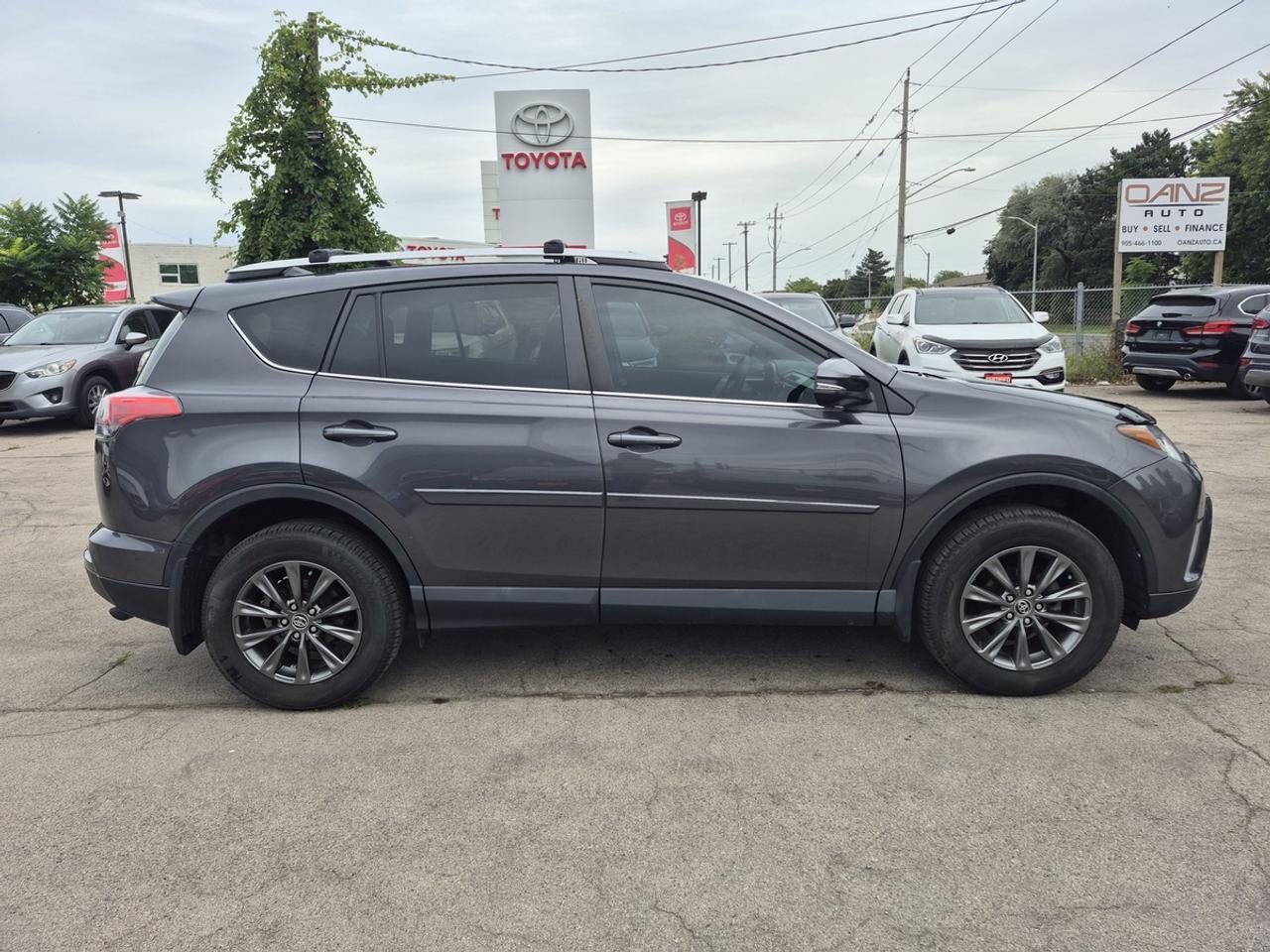 2016 Toyota RAV4 LE Photo