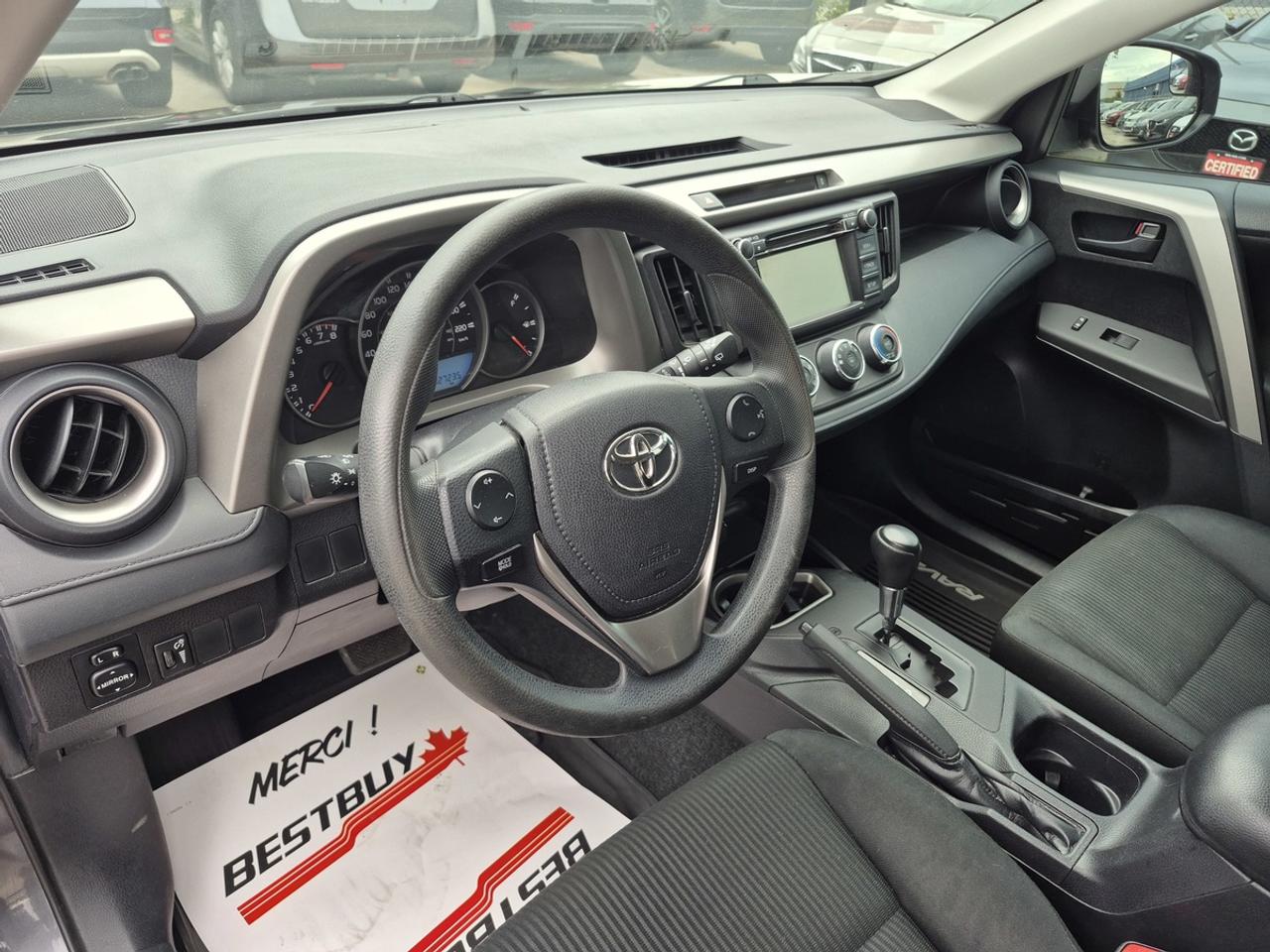2016 Toyota RAV4 LE Photo