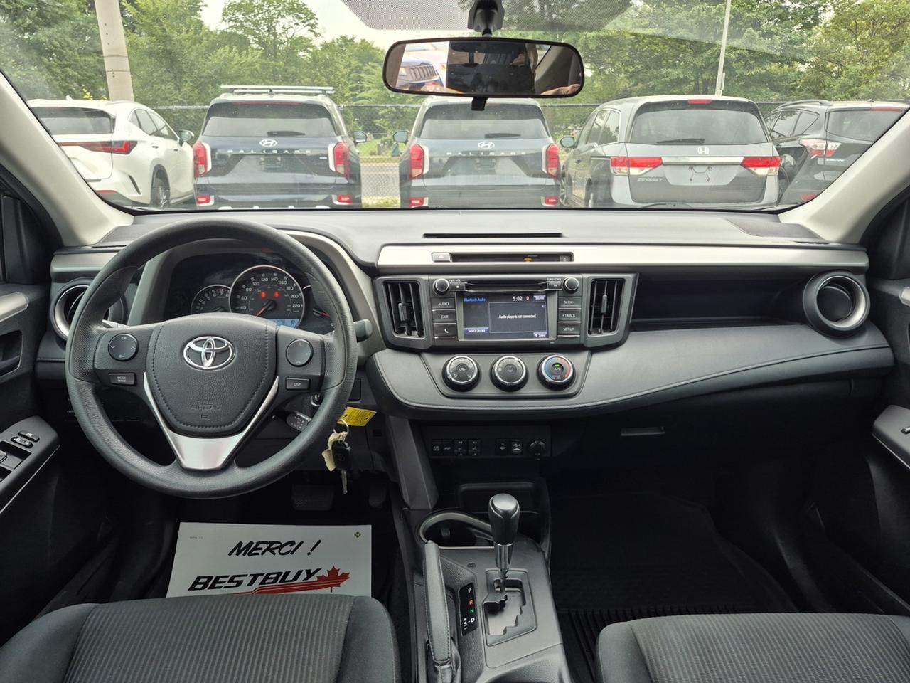 2016 Toyota RAV4 LE Photo