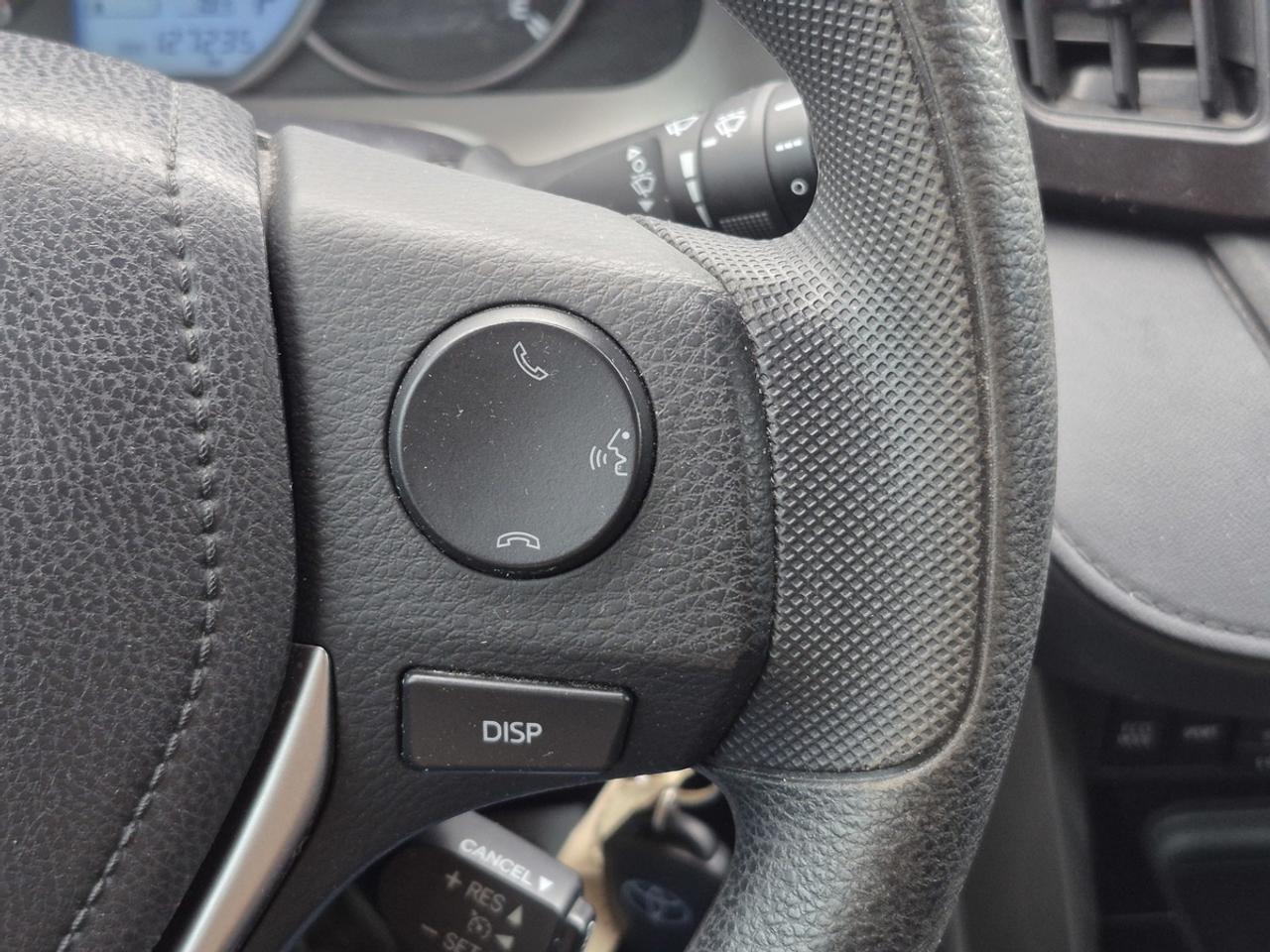 2016 Toyota RAV4 LE Photo