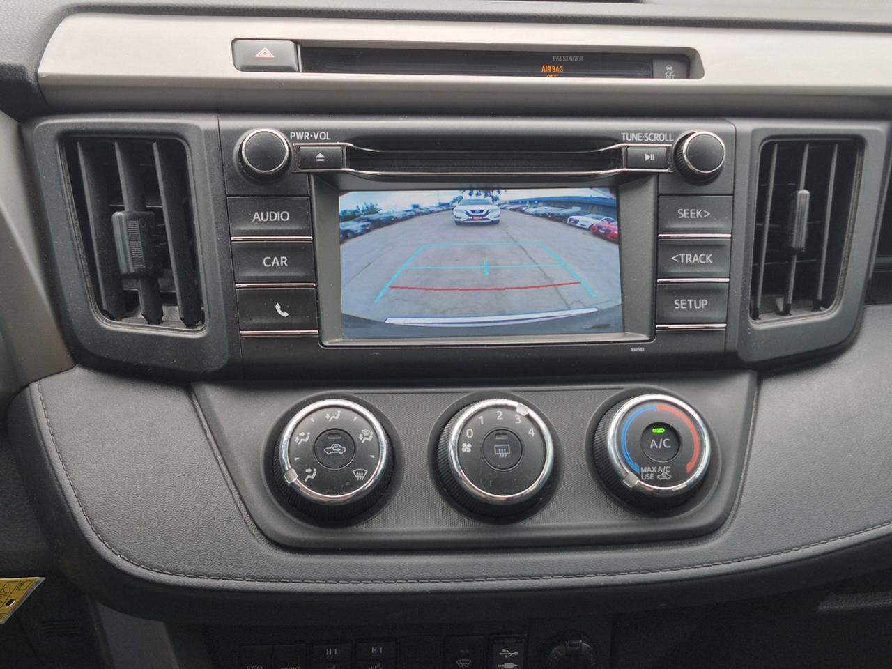 2016 Toyota RAV4 LE Photo