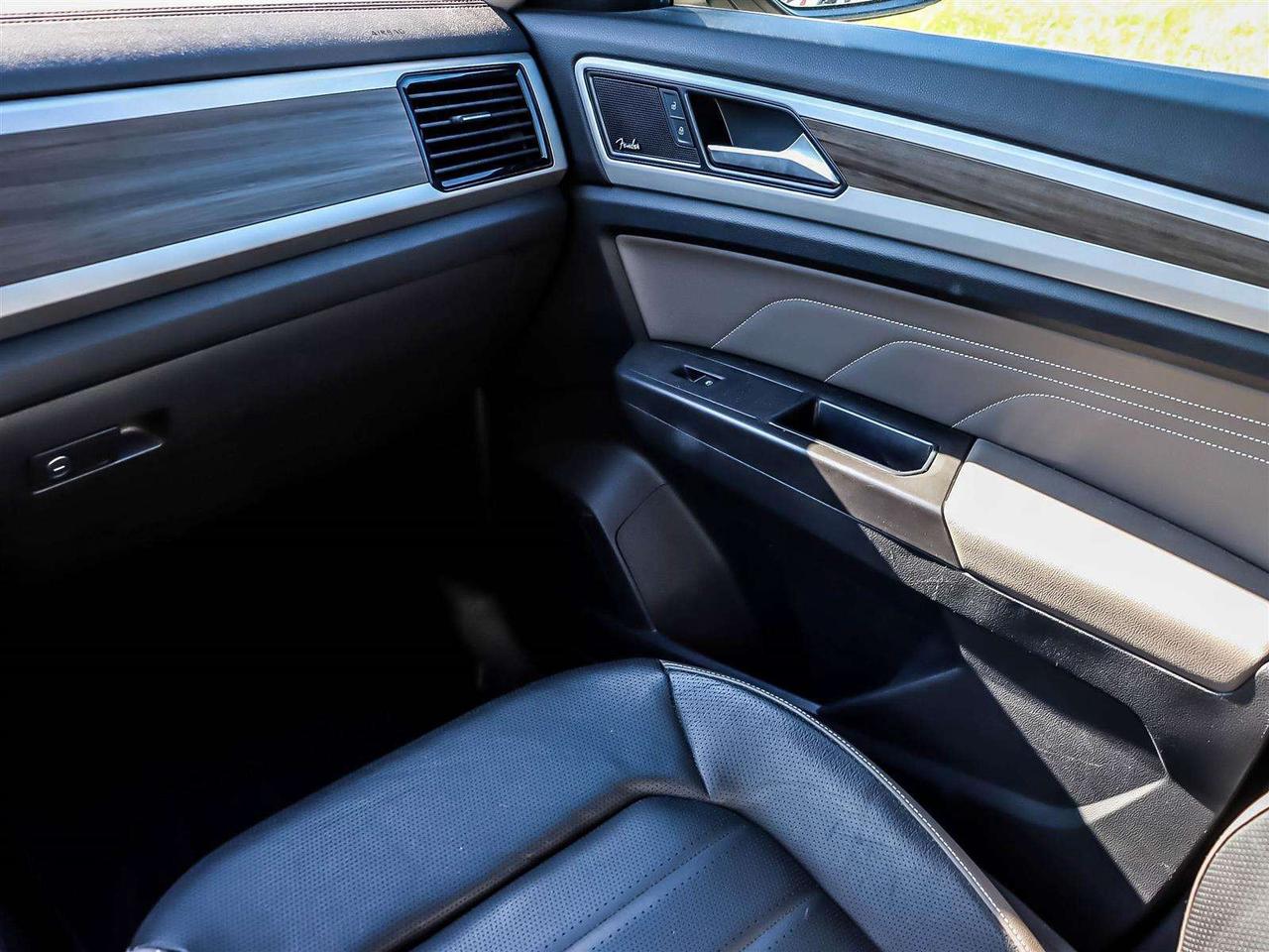 2023 Volkswagen Atlas HIGHLINE   CARPLAY   LEATHER   COOL SEATS   ALLOYS Photo