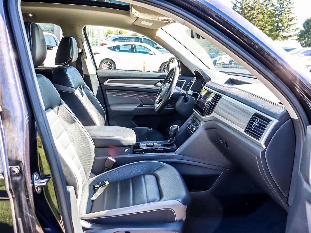 2023 Volkswagen Atlas HIGHLINE   CARPLAY   LEATHER   COOL SEATS   ALLOYS Photo