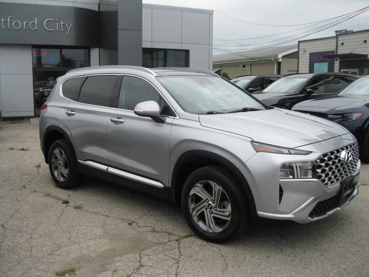 2023 Hyundai Santa Fe Preferred 4dr All-Wheel Drive Photo2