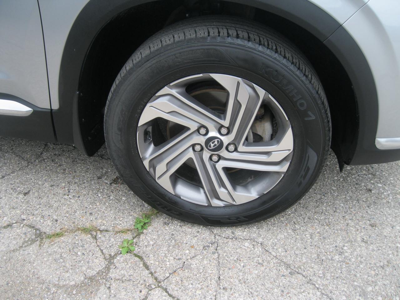 2023 Hyundai Santa Fe Preferred 4dr All-Wheel Drive Photo