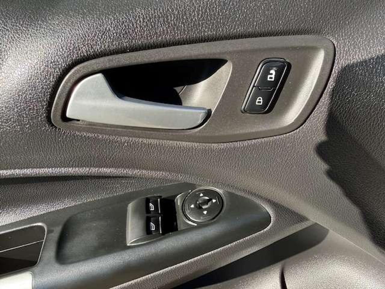 2017 Ford Transit Connect XLT Certified Back Up Cam Divider Photo