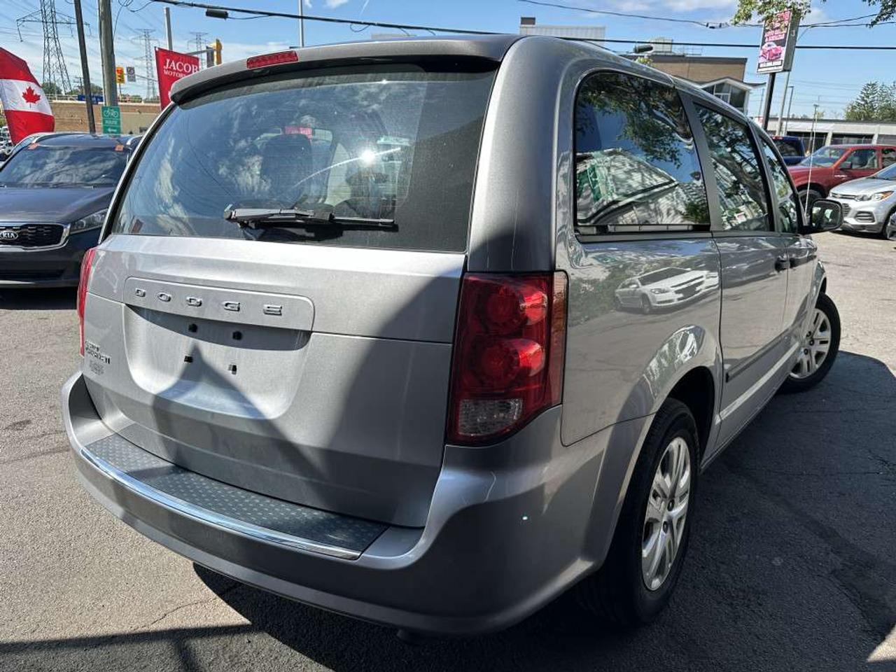 2016 Dodge Grand Caravan CANADA VALUE PACKAGE Photo