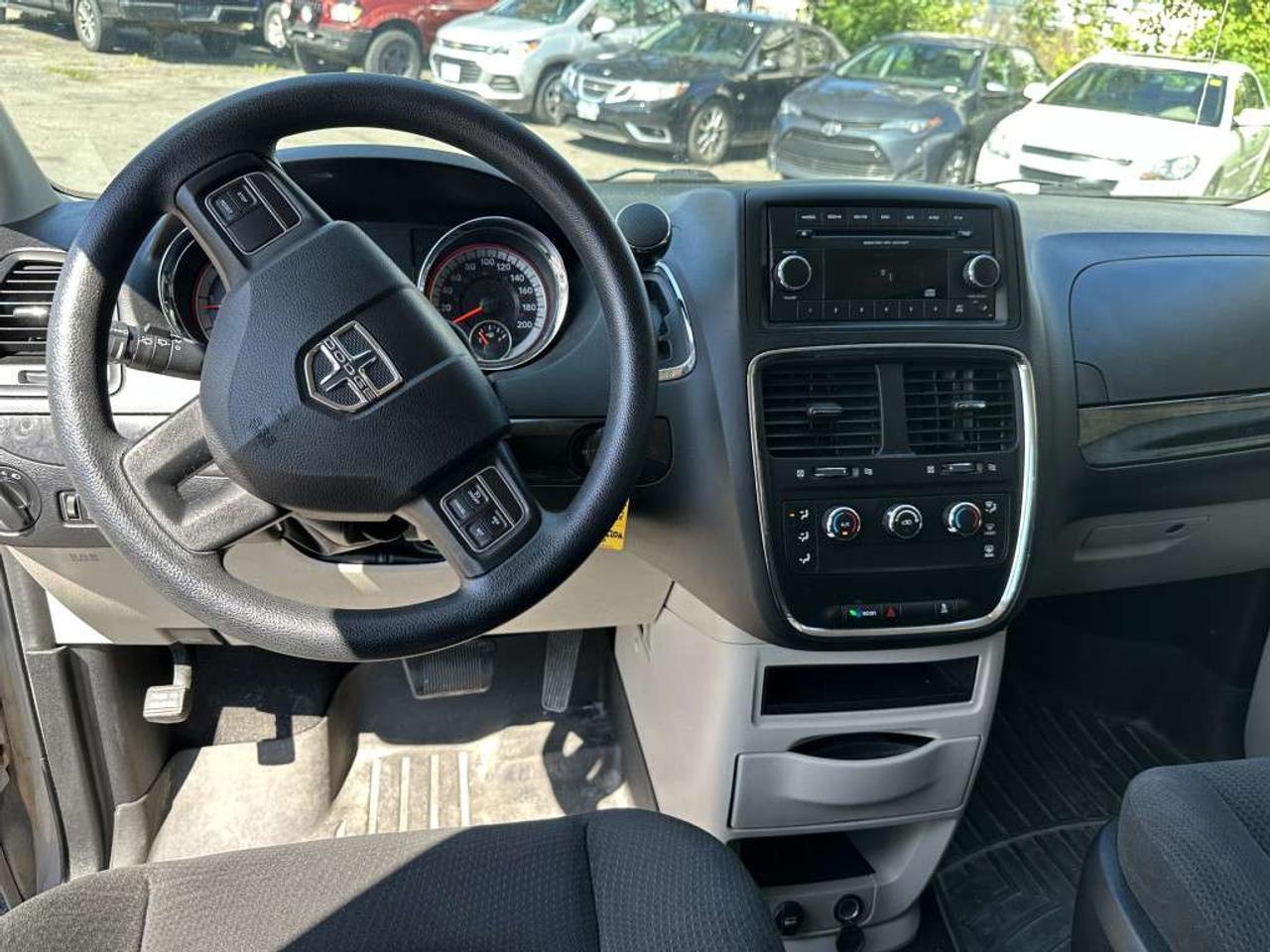 2016 Dodge Grand Caravan CANADA VALUE PACKAGE Photo