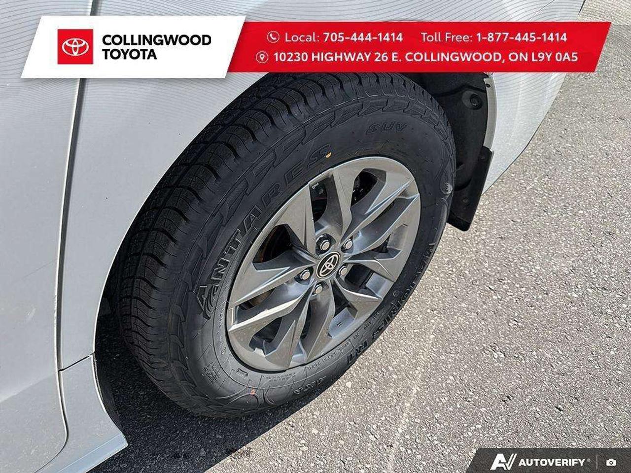 2024 Toyota Sienna *XLE 8-PASS FWD* ONE OWNER* ACCIDENT FREE* Photo