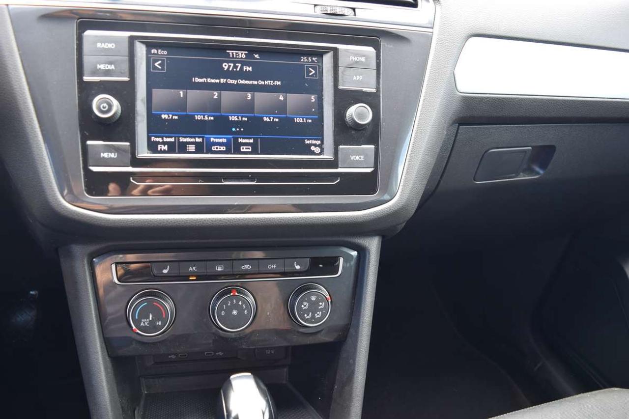 2020 Volkswagen Tiguan Trendline AWD Back Up Camera Photo