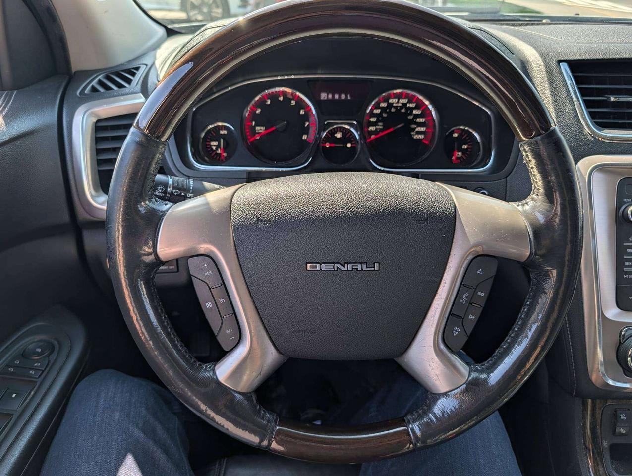 2014 GMC Acadia Denali Photo