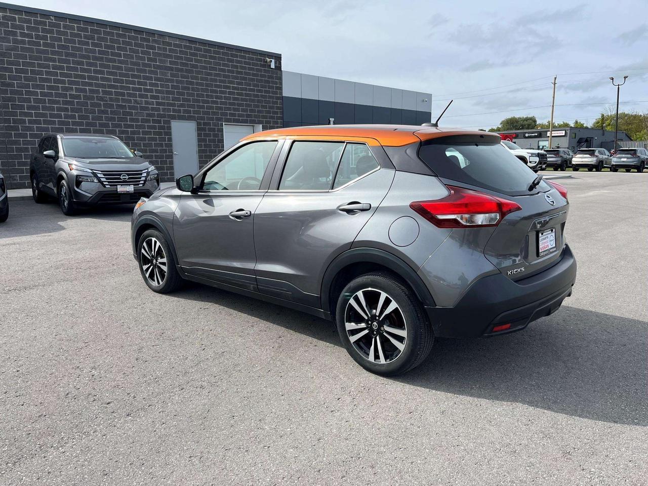 2018 Nissan Kicks SV FWD Photo4