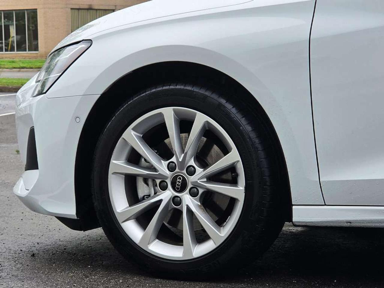 2026 Audi A3 komfort   Sunroof   Apple Carplay   Alloys Photo
