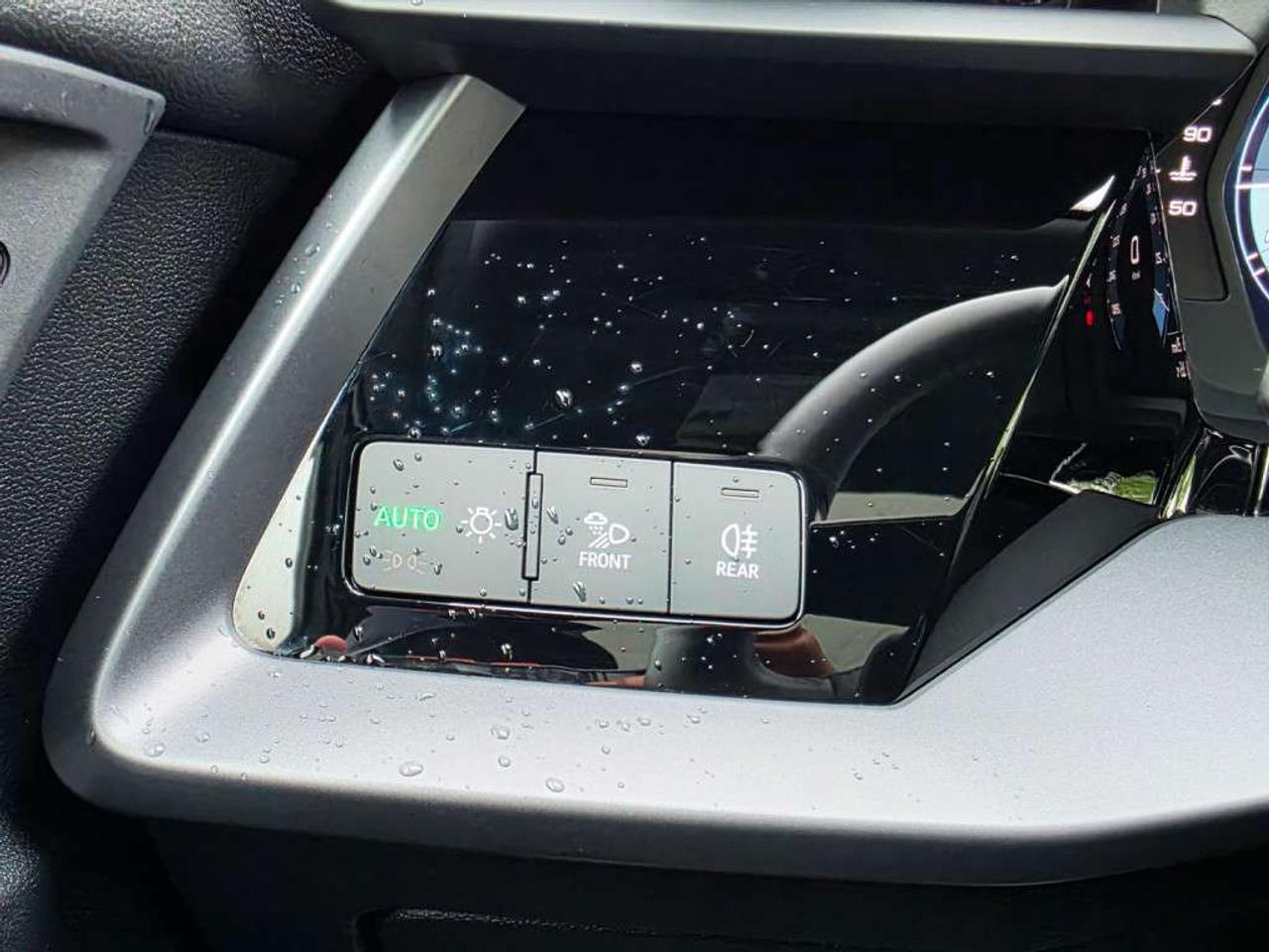 2026 Audi A3 komfort   Sunroof   Apple Carplay   Alloys Photo
