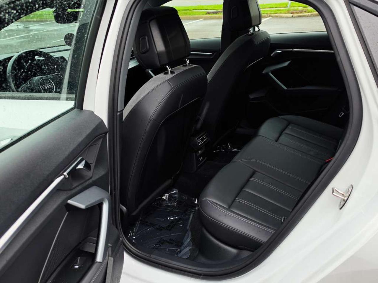 2026 Audi A3 komfort   Sunroof   Apple Carplay   Alloys Photo