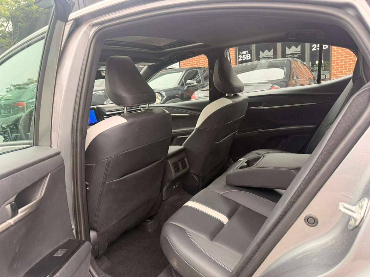 2026 Toyota Camry SE Upgrade CVT AWD Photo