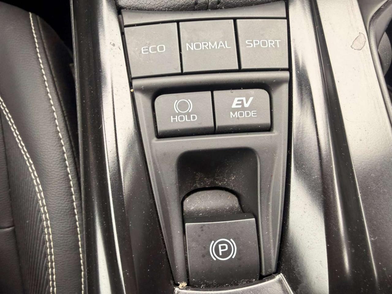 2026 Toyota Camry SE Upgrade CVT AWD Photo
