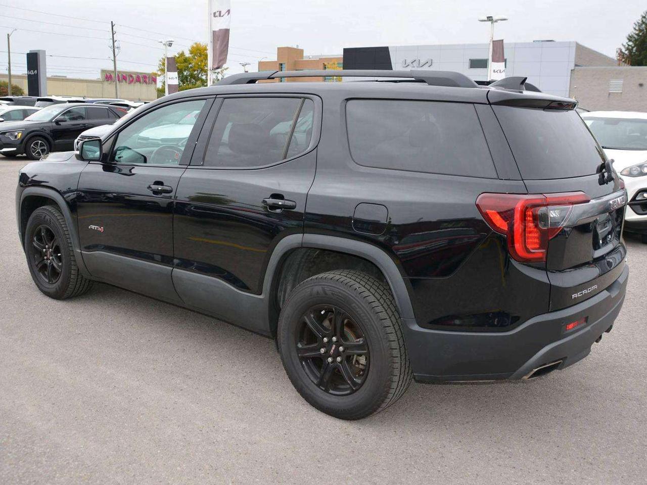 2021 GMC Acadia AT4 Photo3