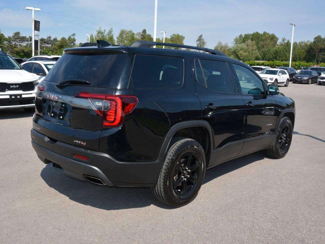 2021 GMC Acadia AT4 Photo