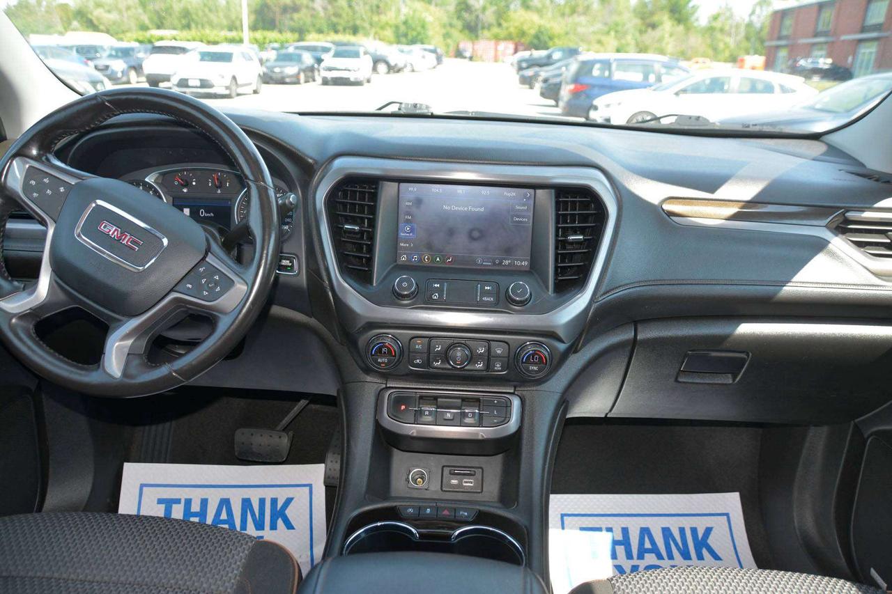 2021 GMC Acadia AT4 Photo