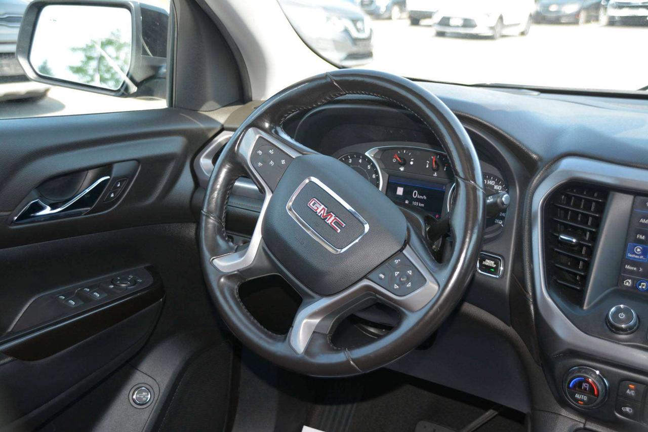 2021 GMC Acadia AT4 Photo