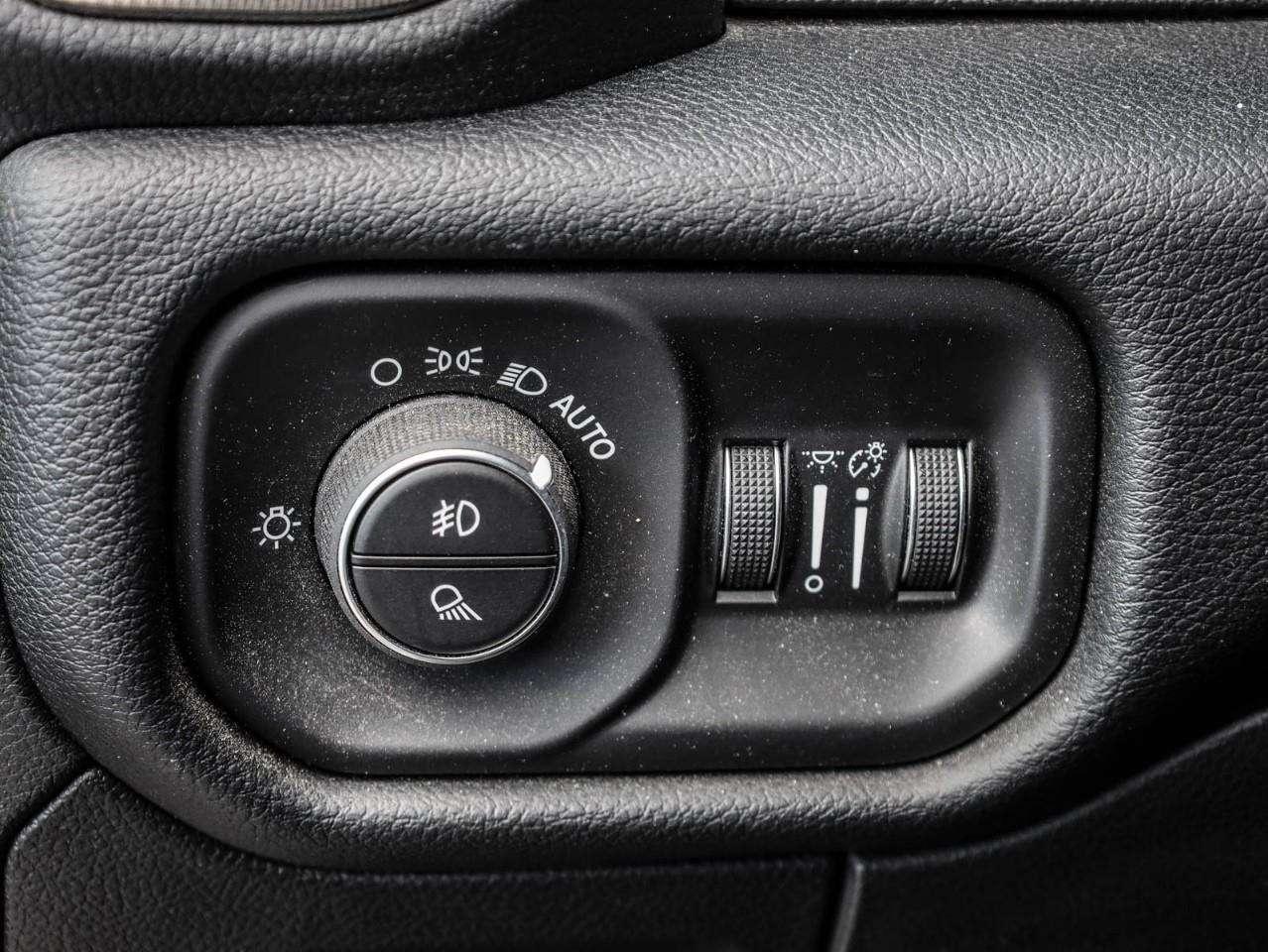 2021 RAM 1500 SPORT Photo