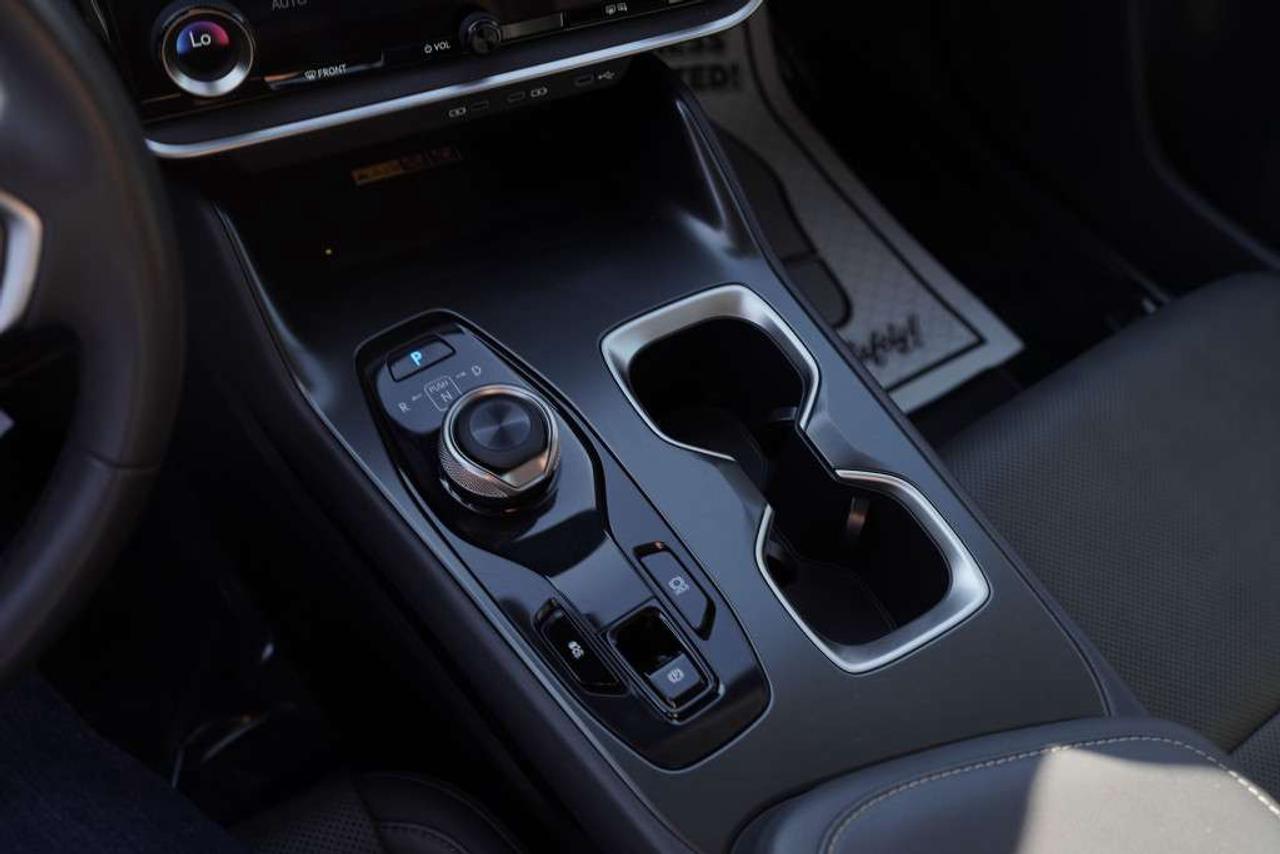 2024 Lexus RZ 450E KEYLESS ENTRY ALLOY WHEELS APPLE CARPLAY Photo