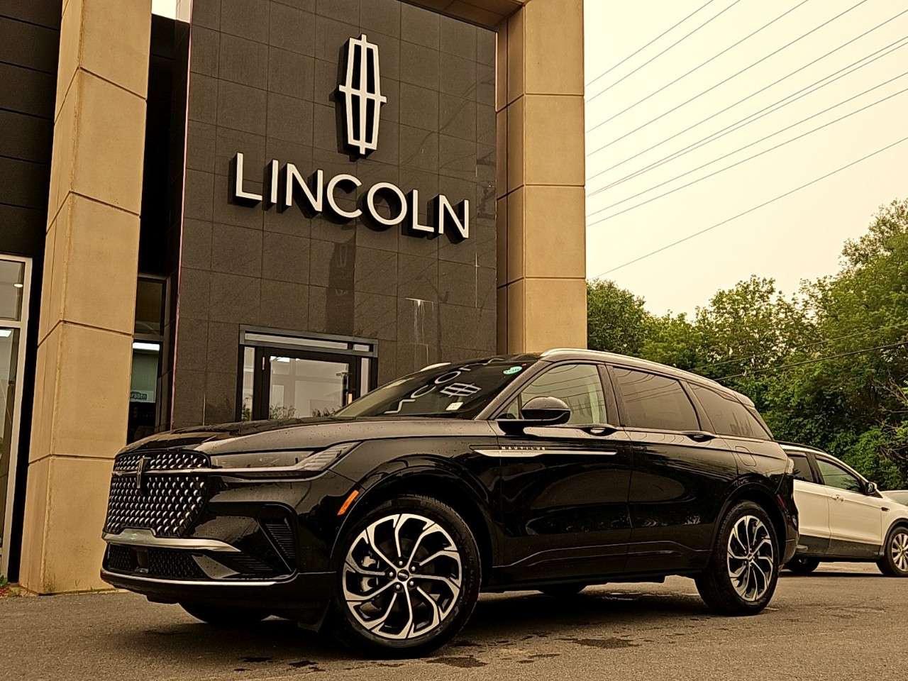 2026 Lincoln Nautilus Reserve AWD Photo