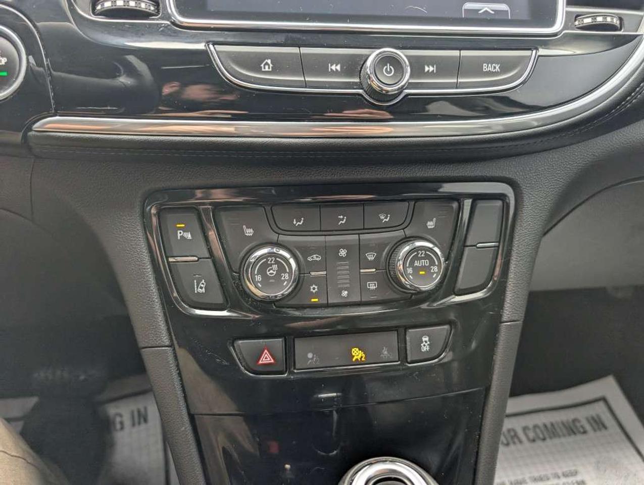 2019 Buick Encore Essence AWD   NAV   LEATHER   SUNROOF   CAMERA Photo