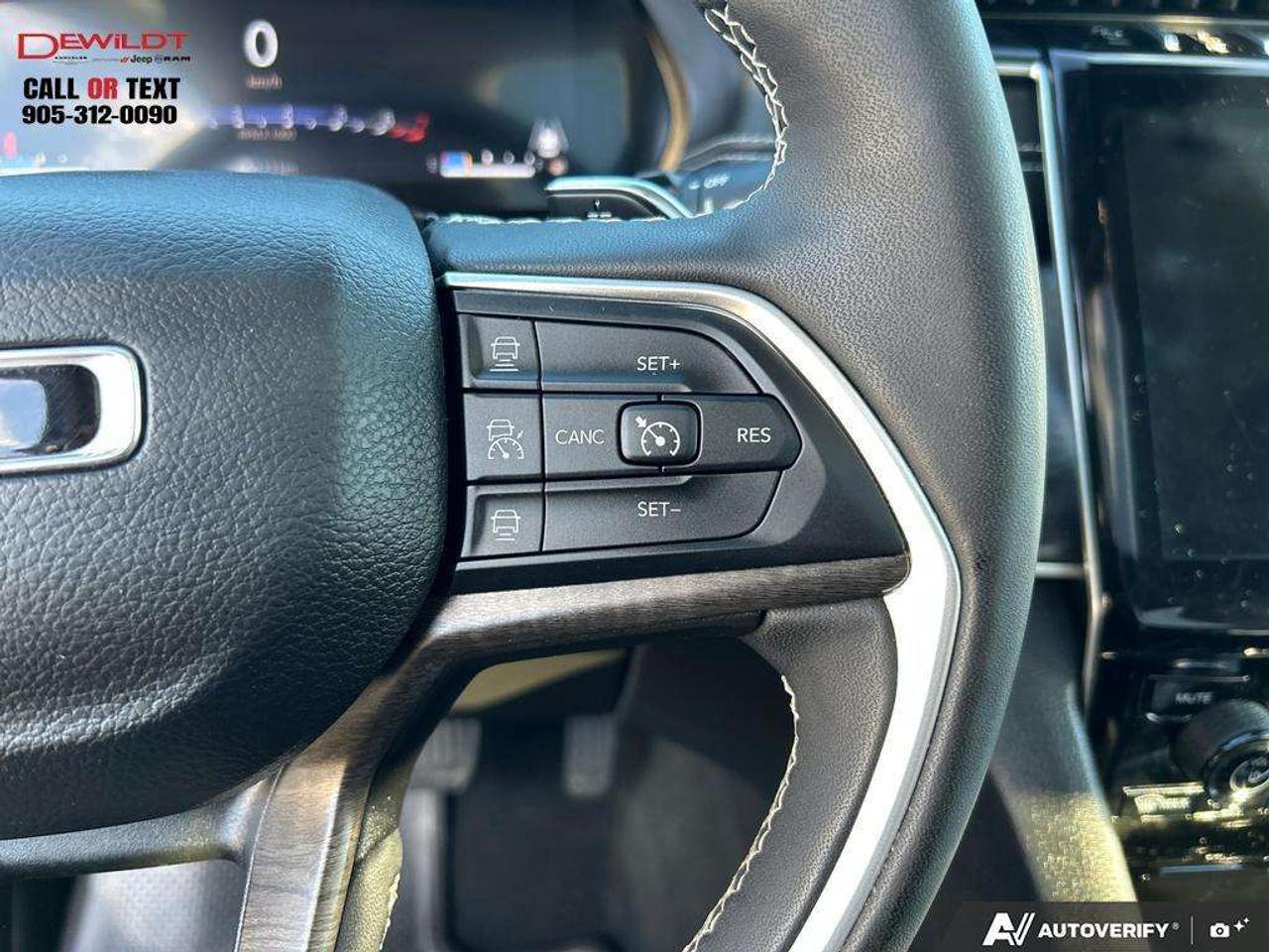 2023 Jeep Grand Cherokee LIMITED   LUXURY TECH   PANO ROOF Photo