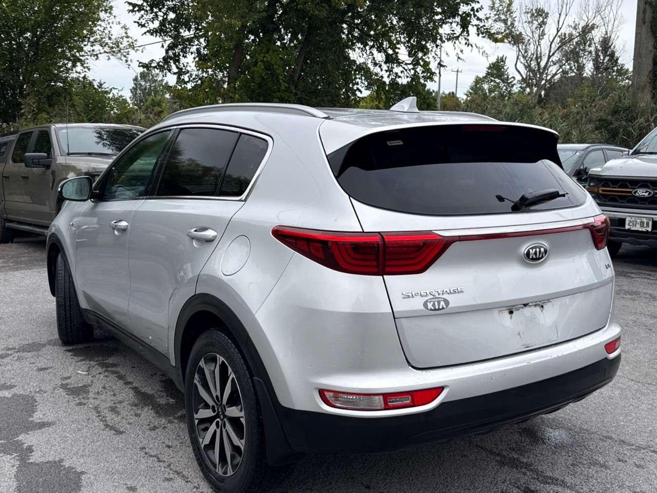2018 Kia Sportage EX   AWD   1 OWNER   GREAT SERVICE RECORDS Photo