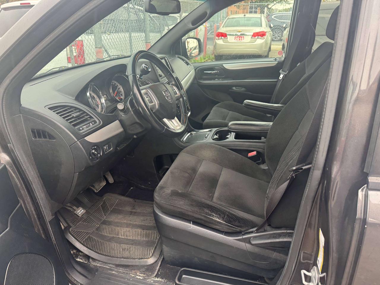 2016 Dodge Grand Caravan *** 3 YEAR WARRANTY INCLUDED *** Photo