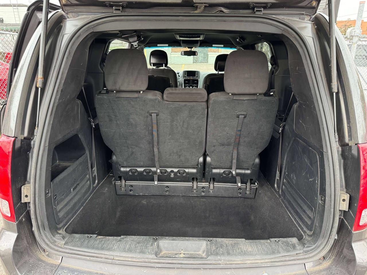 2016 Dodge Grand Caravan *** 3 YEAR WARRANTY INCLUDED *** Photo