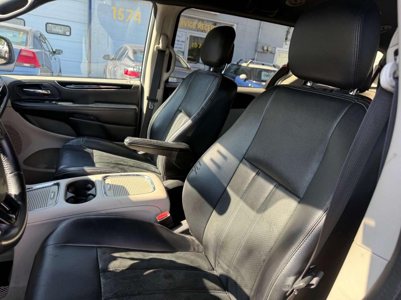 2016 Dodge Grand Caravan SXT Premium Plus *Certified* Photo