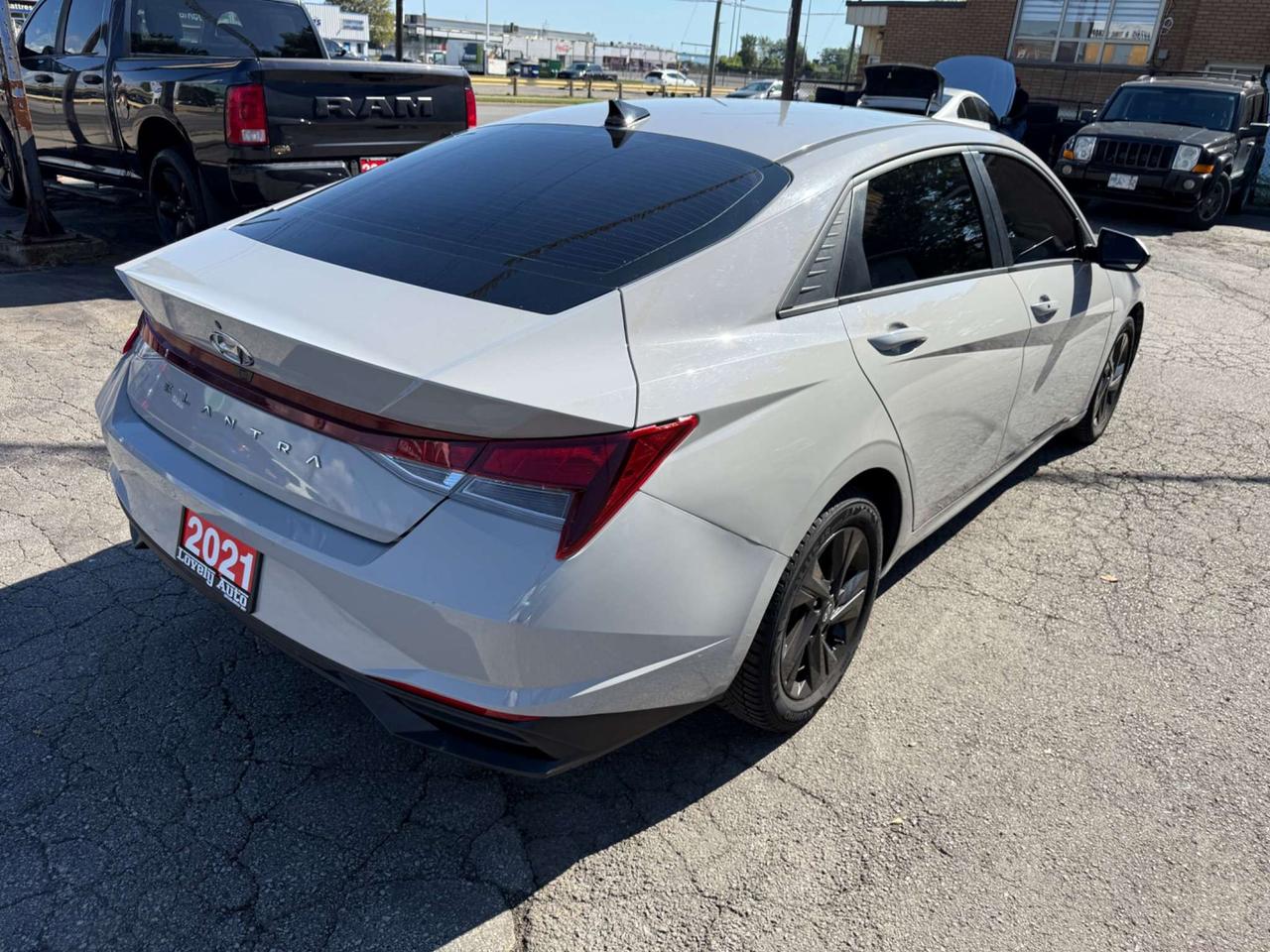 2021 Hyundai Elantra Preferred w/Sun & Tech Package *Certified* Photo