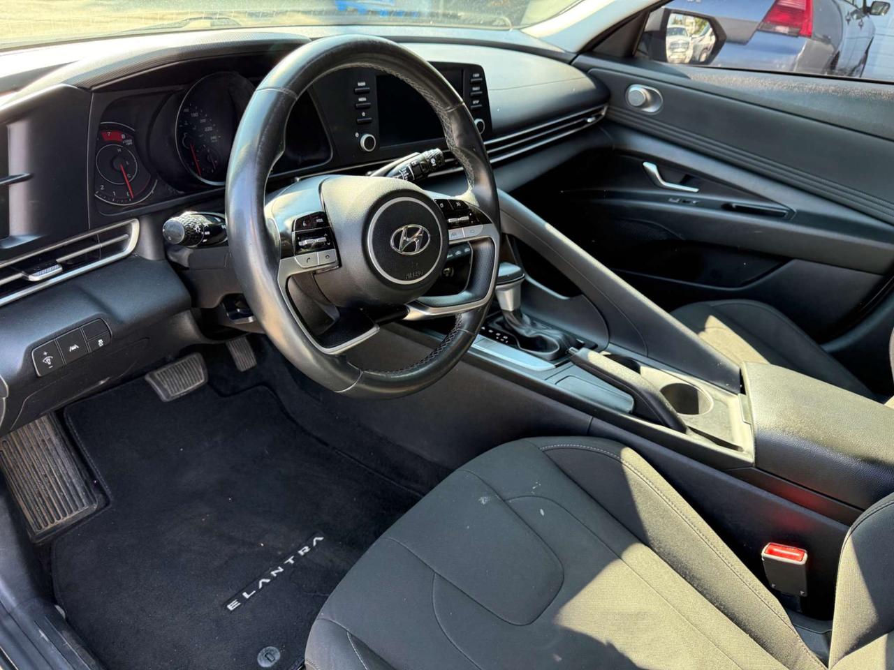 2021 Hyundai Elantra Preferred w/Sun & Tech Package *Certified* Photo
