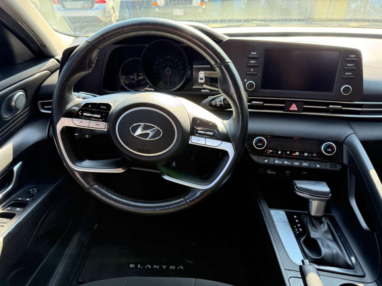 2021 Hyundai Elantra Preferred w/Sun & Tech Package *Certified* Photo